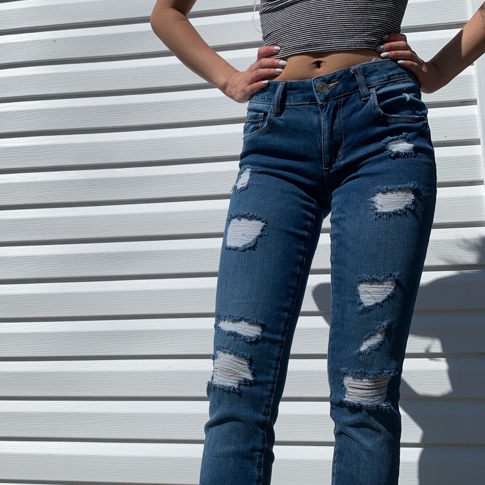 GARAGE LOW RISE RIP JEANS